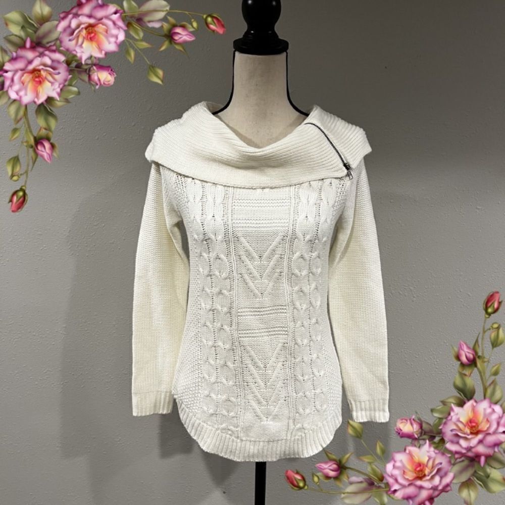 ‎Cowl neck off white sweater